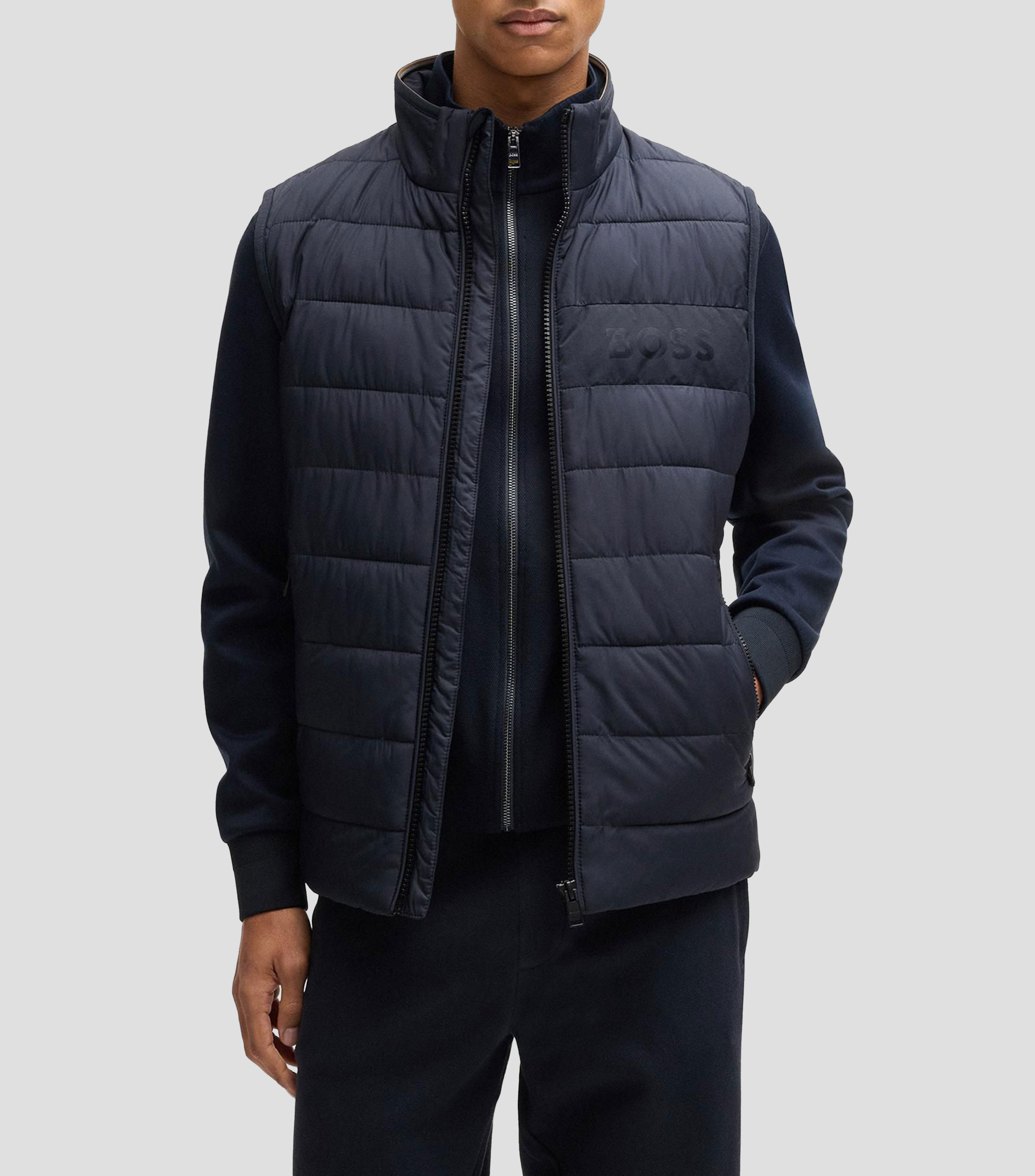 Chaleco regular fit repelente al agua con logo tonal Hombre